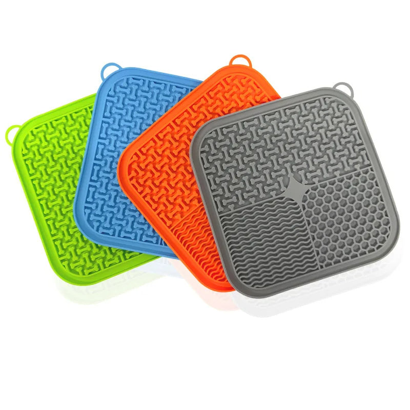 Slow Feeder Lick Pad – Fun, Stress-Relief Treat Mat